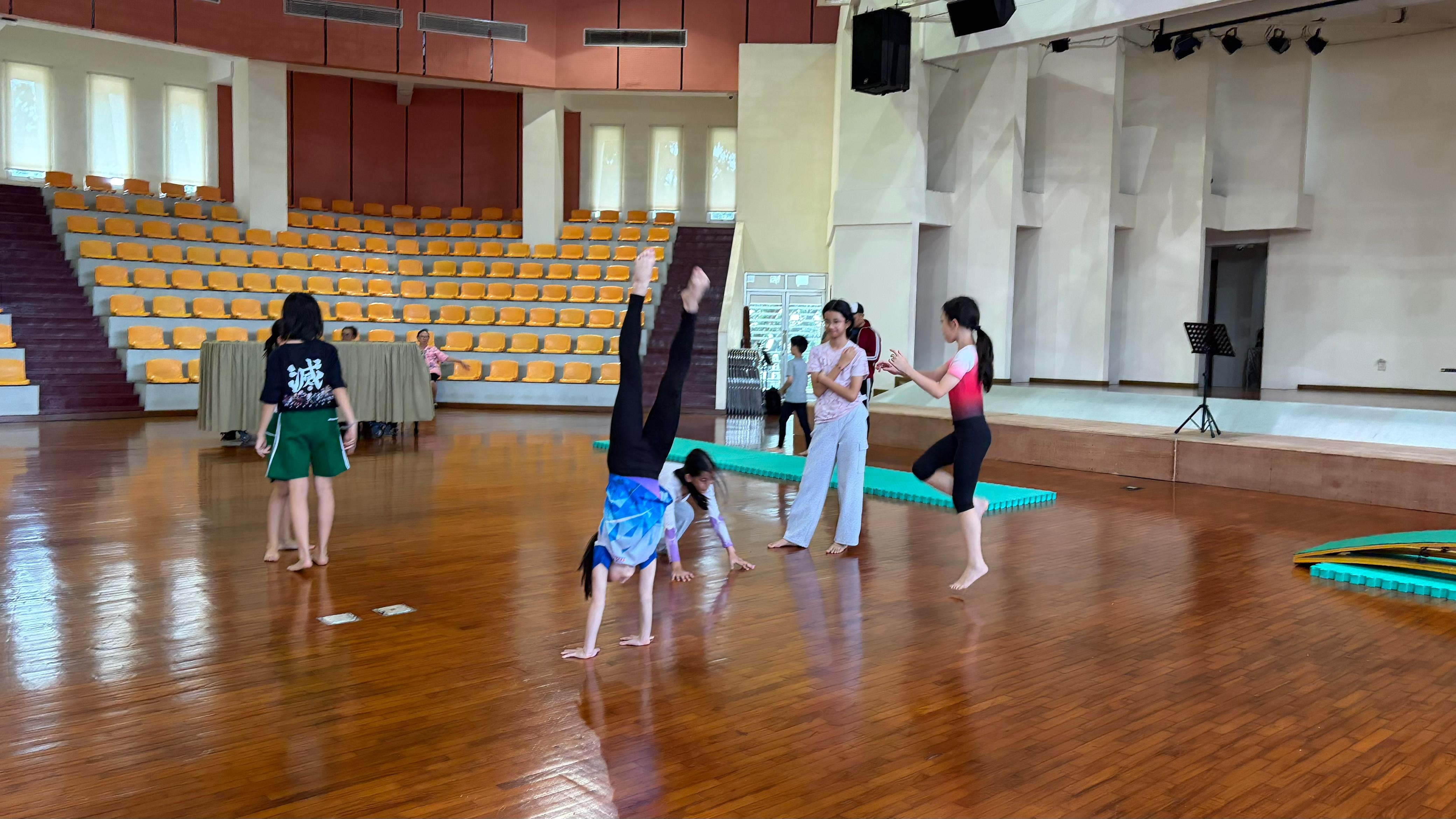 GYMNASTIC