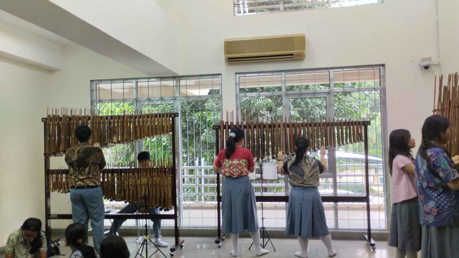ANGKLUNG