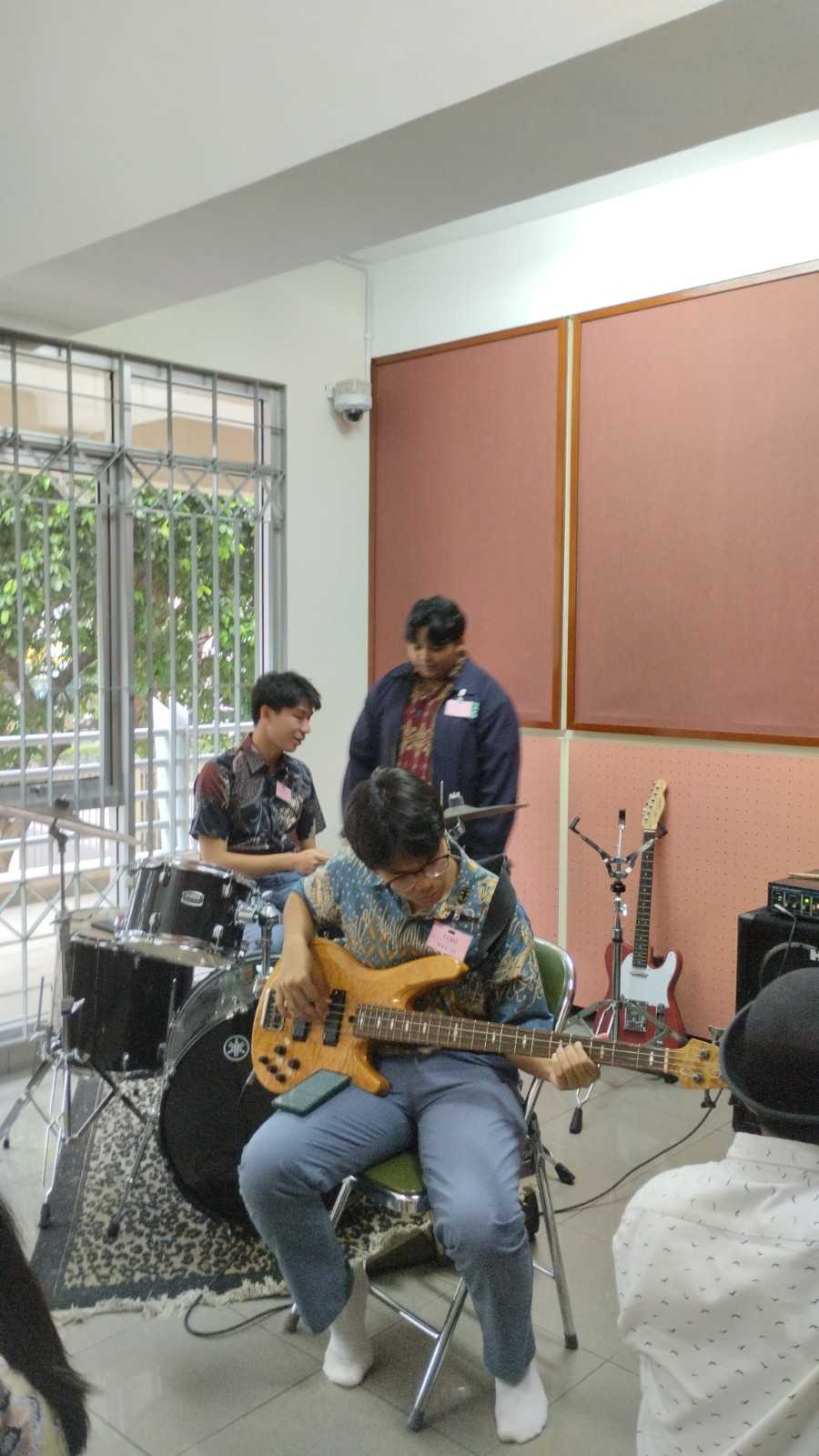BAND