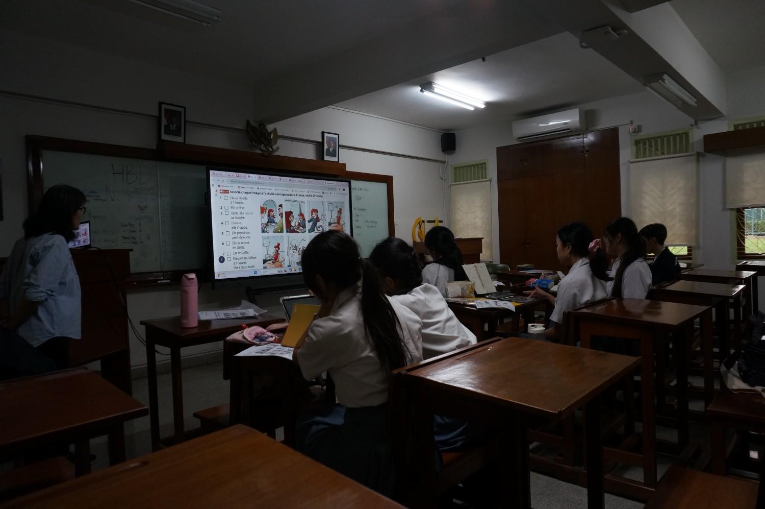 BAHASA PRANCIS