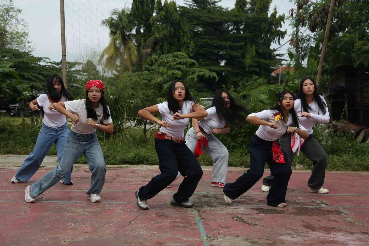 MODERN DANCE