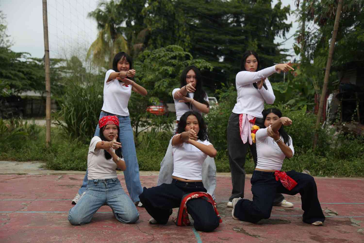 MODERN DANCE
