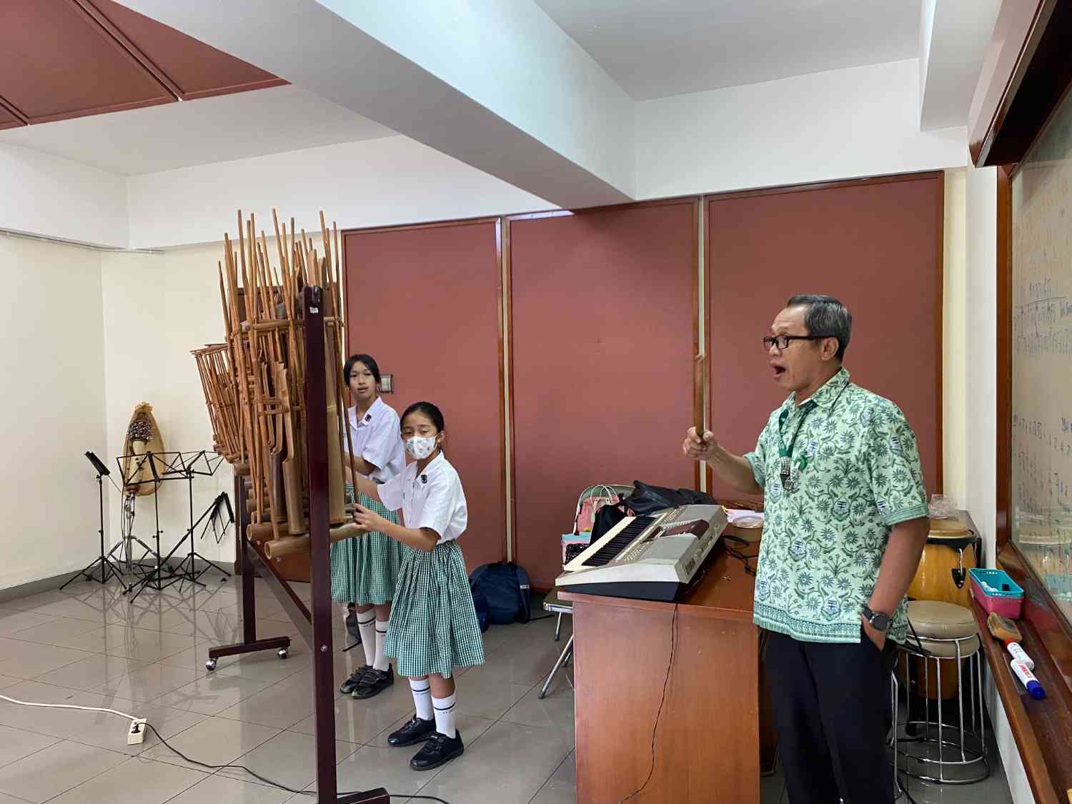 ANGKLUNG