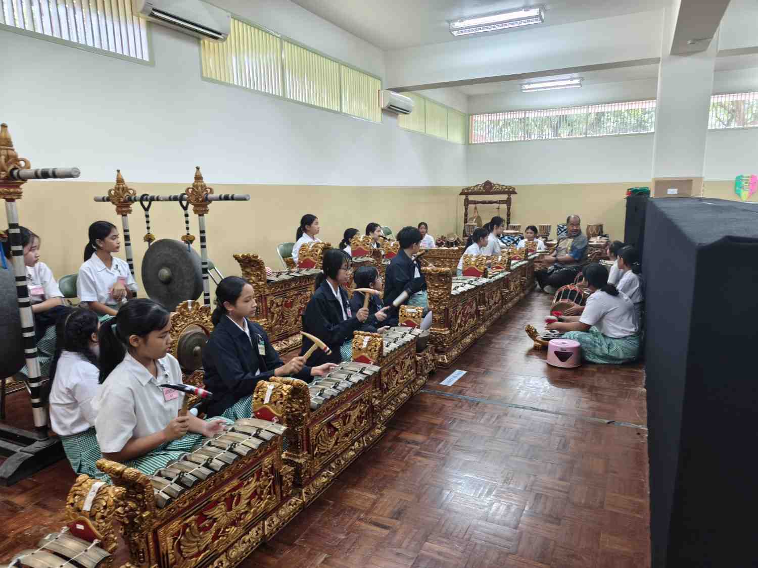 GAMELAN BALI