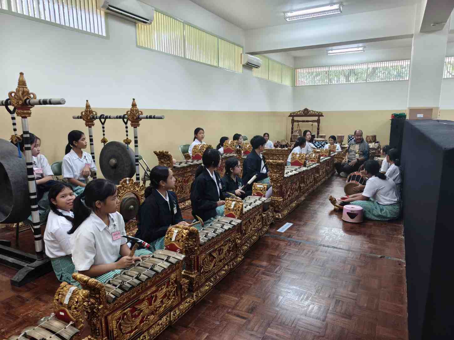 GAMELAN BALI