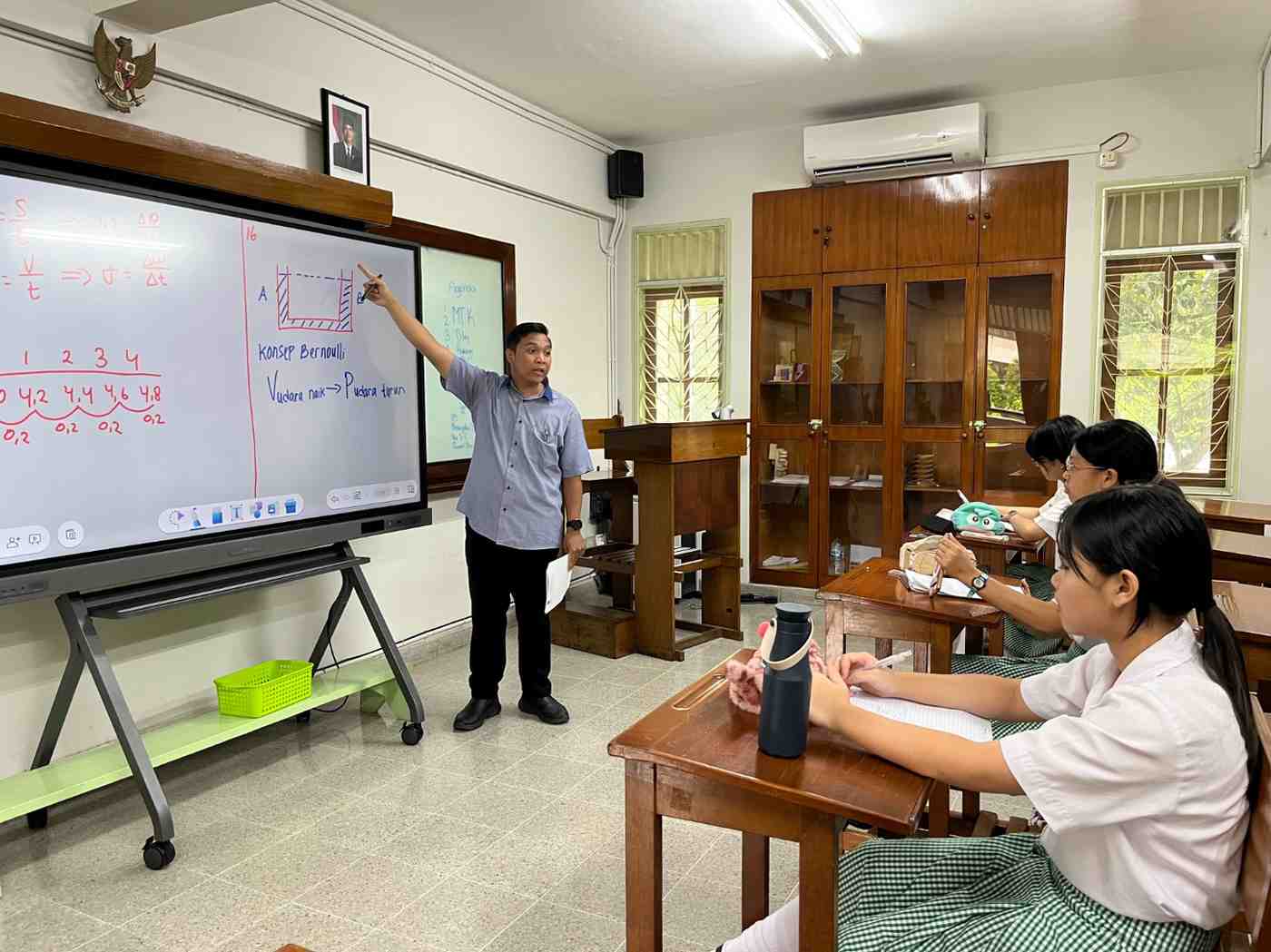 SCIENCE CLUB