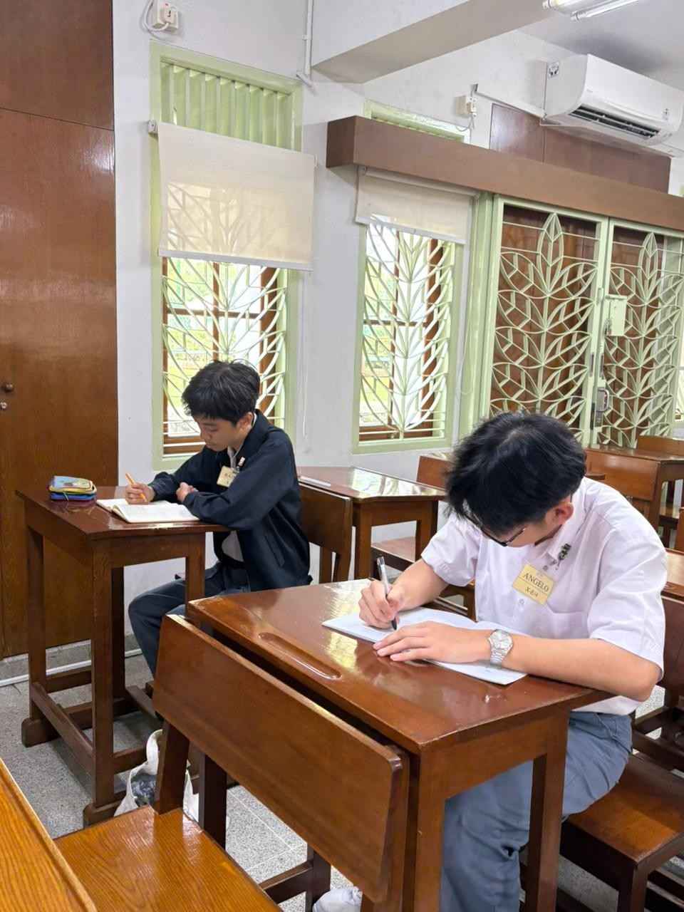 BAHASA PRANCIS